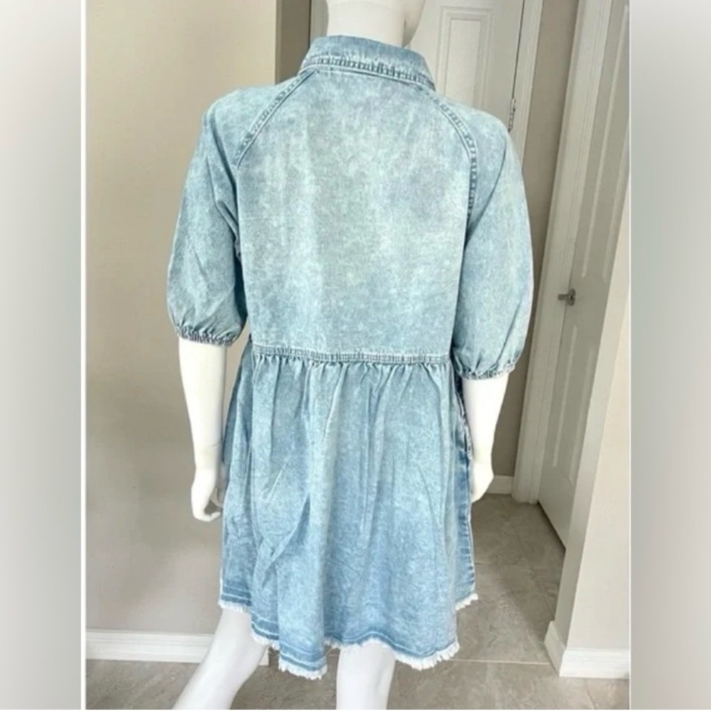 VEVERET Washed out light denim oversized denim dress size MEDIUM, LARGE - Picture 4 of 7